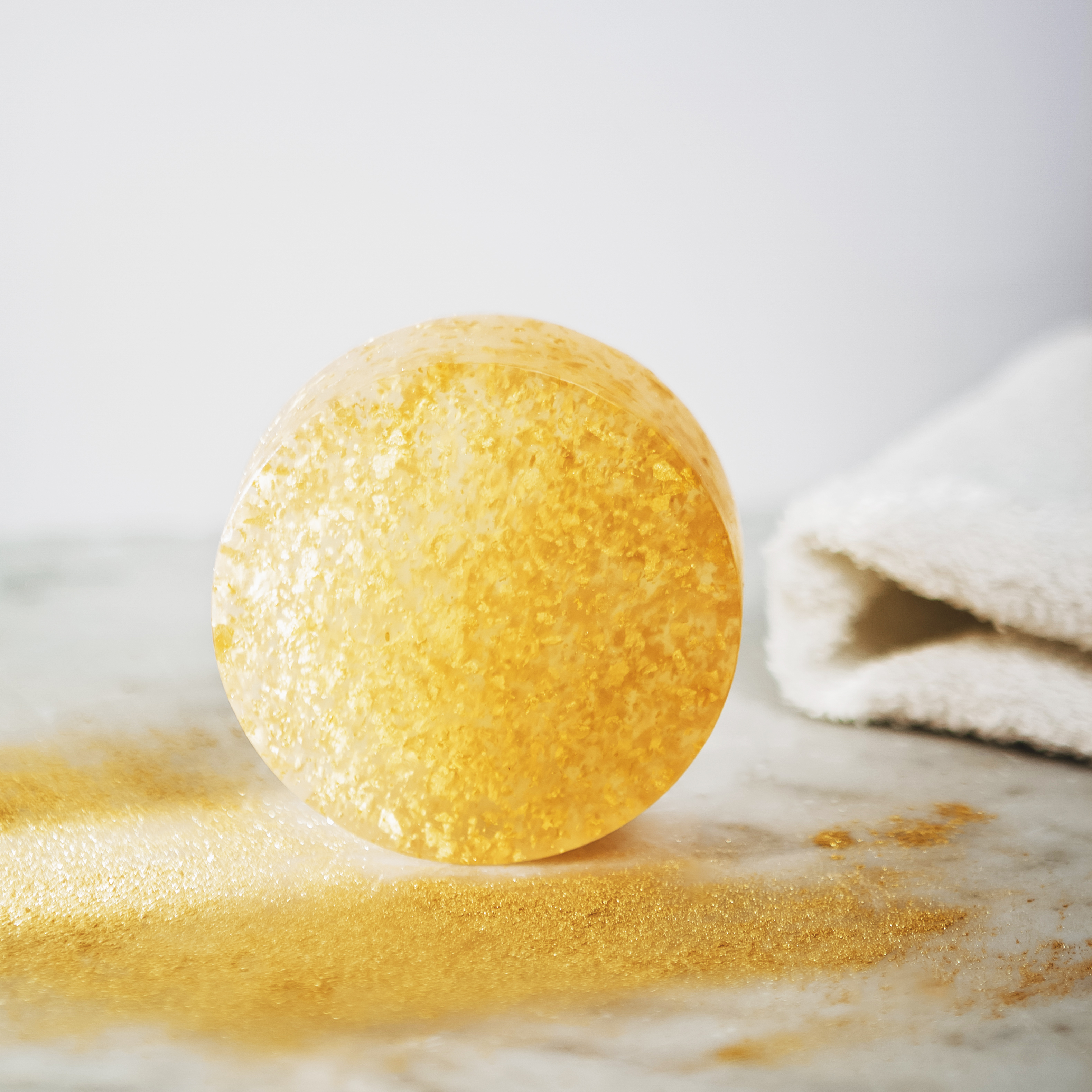 Способ применения мыла PLATHLONE GOLD